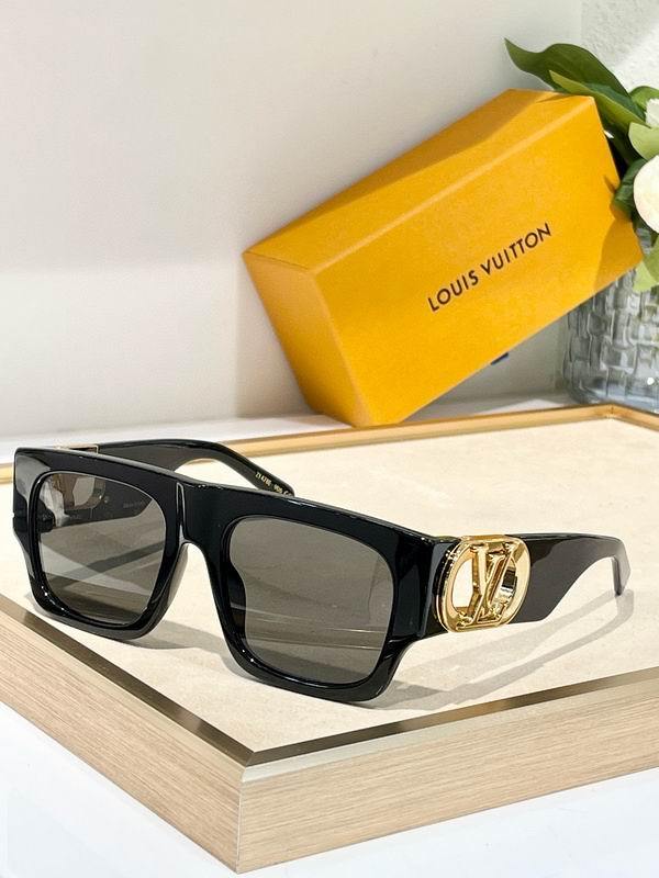 LV Sunglasses 802